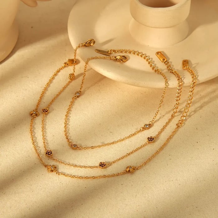 1 piece of exquisite and fashionable  gold-plated stainless steel zircon rose anklet for women for daily wear